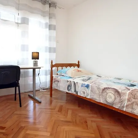 Cvetko Apartment